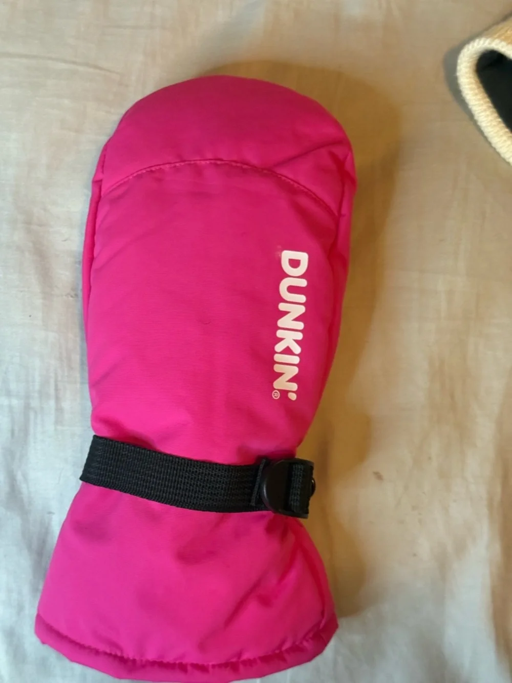 DUNKIN Hot Pink Winter LEFT Mitten
